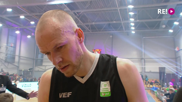 Latvijas basketbola līgas finālsērijas 1.spēle VEF Rīga - BK Ventspils. Intervija ar Māri Gulbi un Artūru Ausēju