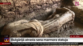 Bulgārijā atrasta sena marmora statuja