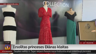Izsolītas princeses Diānas kleitas