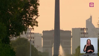 Zīmju valodā. 2024. gada Parīzes Paraolimpisko spēļu atklāšanas ceremonija