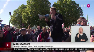 Rīgā protestē pret Covid-19 politiku