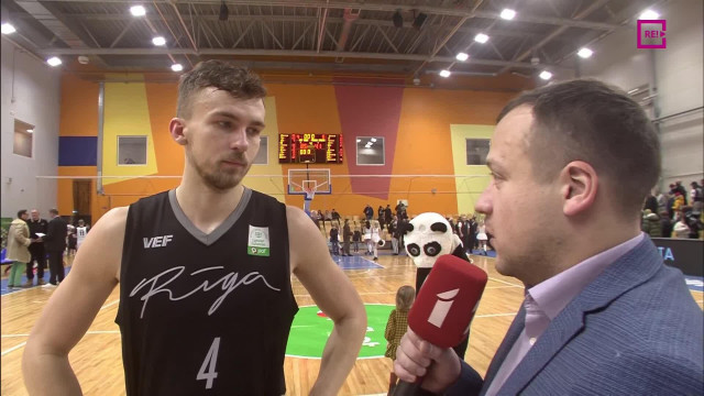 Latvijas-Igaunijas basketbola līgas spēle «VEF Rīga» - «Parnu Sadam». Intervija ar Kristeru Zoriku pēc spēles