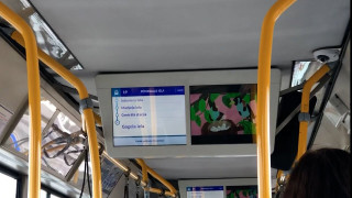 Vai atbalstāt iniciatīvu - sabiedriskā transporta ekrānus izmantot informācijai par karu Ukrainā?