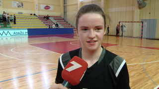 Aizvadīti Latvijas čempionāta finālčetrinieka pusfināli sieviešu handbola virslīgā. Sandra Brikmane