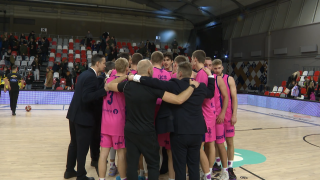 "Rīgas zeļļi" pieveic "Valmiera Glass/ViA" basketbolistus un tiek Latvijas kausa pusfinālā