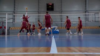 Latvijas volejbola izlase gatavojas spēlei ar Somijas valstsvienību