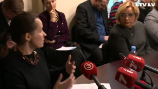 Saeimas komisija uzklausa Sanitu Upleju-Jegermani