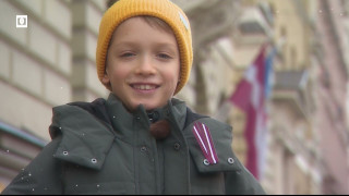 Дети поздравляют Латвию с днем рождения: на русском языке