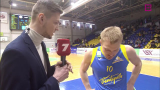 Latvijas-Igaunijas basketbola līgas spēle BK "Ventspils" - "VEF Rīga". Intervija ar Artūru Ausēju un Naisīru Brūksu