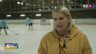 Latvijas hokeja meistari un cienītāji Tukumā vienojas labdarības spēlē