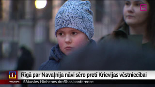 Rīgā par Navaļnija nāvi sēro pretī Krievijas vēstniecībai