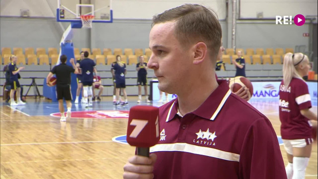 EČ atlases spēle basketbolā sievietēm. Latvija – Zviedrija. Pirmsspēles intervija ar Matīsu Rožlapu