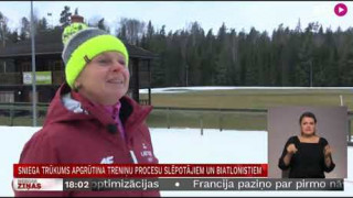 Sniega trūkums apgrūtina treniņu procesu slēpotājiem un biatlonistiem