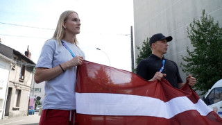 Olimpisko spēļu noslēguma ceremonijā karogu nesīs Gunta Vaičule un Ernests Zēbolds