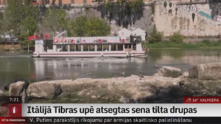 Itālijā Tibras upē atsegtas sena tilta drupas