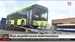 Rīgā piegādāti jaunie elektroautobusi