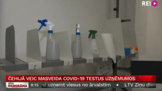 Čehijā veic masveida Covid-19 testus uzņēmumos