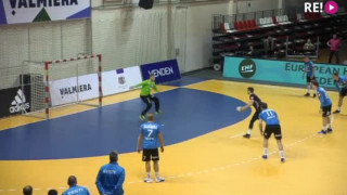 7 metru soda metiens - Māris Veršakovs izvirza Latvijas izlasi vadībā 1:0