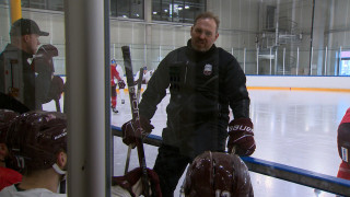 Latvijas hokeja izlase jaunā sastāvā gatavojas spēlei pret Dāniju