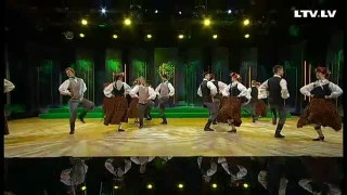 Dalībnieku priekšnesumi: Rasa Bugavičute un tautas deju kolektīvs "Vainags"