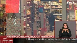 Avārijas stāvoklī esošu paneļu dēļ Tukumā slēdz lielveikalu