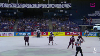 Pasaules hokeja čempionāta spēle. Latvija - Francija. Līdz spēles beigām noraida Oskaru Batņu