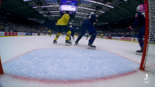 Pasaules hokeja čempionāta spēle. Zviedrija - ASV 4:2