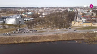 Ielas garumā. Pilsēta un upe. Daugavas iela Daugavpilī