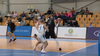 Latvijas - Igaunijas basketbola līgas sēlē "VEF Rīga" 2.puslaikā atspēlējas un pieveic sīksto "LU"