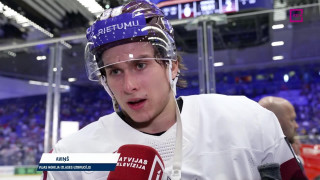Pasaules hokeja čempionāta spēle Latvija - ASV. Intervija ar Martinu Laviņu pēc 1. trešdaļas