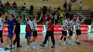 Aizvadīti Latvijas čempionāta finālčetrinieka pusfināli sieviešu un vīriešu handbola virslīgā