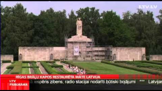 Rīgas Brāļu kapos restaurēta Māte Latvija