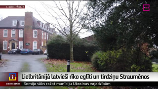 Lielbritānijā latvieši rīko eglīti un tirdziņu Straumēnos