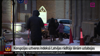 Korupcijas uztveres indeksā Latvijas rādītājs lēnām uzlabojas