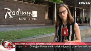 Šleseram aizdomās turamā status