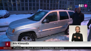 Ukrainas armijai dāvina automašīnu