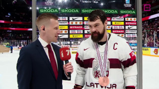 Intervija pēc spēles ar hokejistu Kasparu Daugaviņu