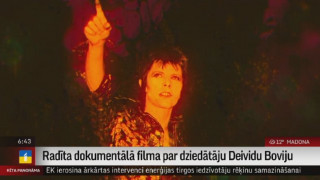 Radīta dokumentālā filma par dziedātāju Deividu Boviju