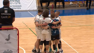 Latvijas volejbola čempionāta pusfināla spēlē "RTU/Robežsardze" sīvā cīņā pieveic "Jēkabpils Lūšus"