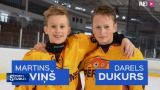 Tomasa Dukura un Rodrigo Laviņa dēli tiekas Latvijas jauniešu hokeja izlasē