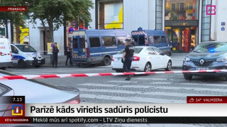 Parīzē kāds vīrietis sadūris policistu