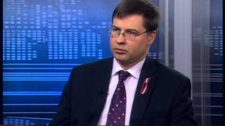 Dombrovskis izvairīgs par J.Dombura aicināšanu Rīgas mēra amatam