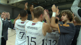 Dramatiskā cīņā savu pirmo uzvaru Latvijas un Igaunijas apvienotās līgas sezonā izcīnīja "Valmiera Glass/ViA"
