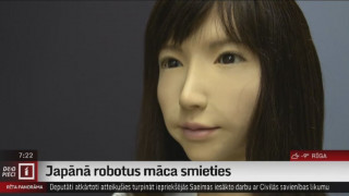 Japānā robotus māca smieties