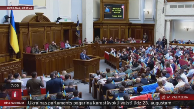 Duda klātienē uzrunā Ukrainas parlamenta deputātus