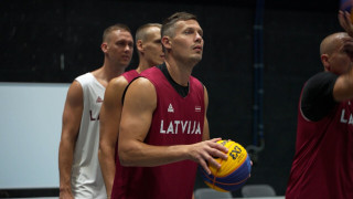 Latvijas 3x3 basketbolisti olimpiskajā ciematā aizvada treniņus