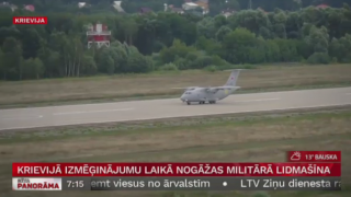 Krievijā izmēģinājumu laikā nogāžas militārā  lidmašīna