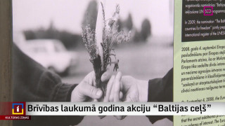 Brīvības laukumā godina akciju "Baltijas ceļš"