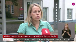 Rīgā aicina vecākus laikus pieteiktie skolēnu e-kartēm