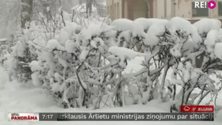 Austrumeiropas valstīs spēcīga snigšana